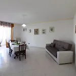 Hébergement de vacances Ludovica A *